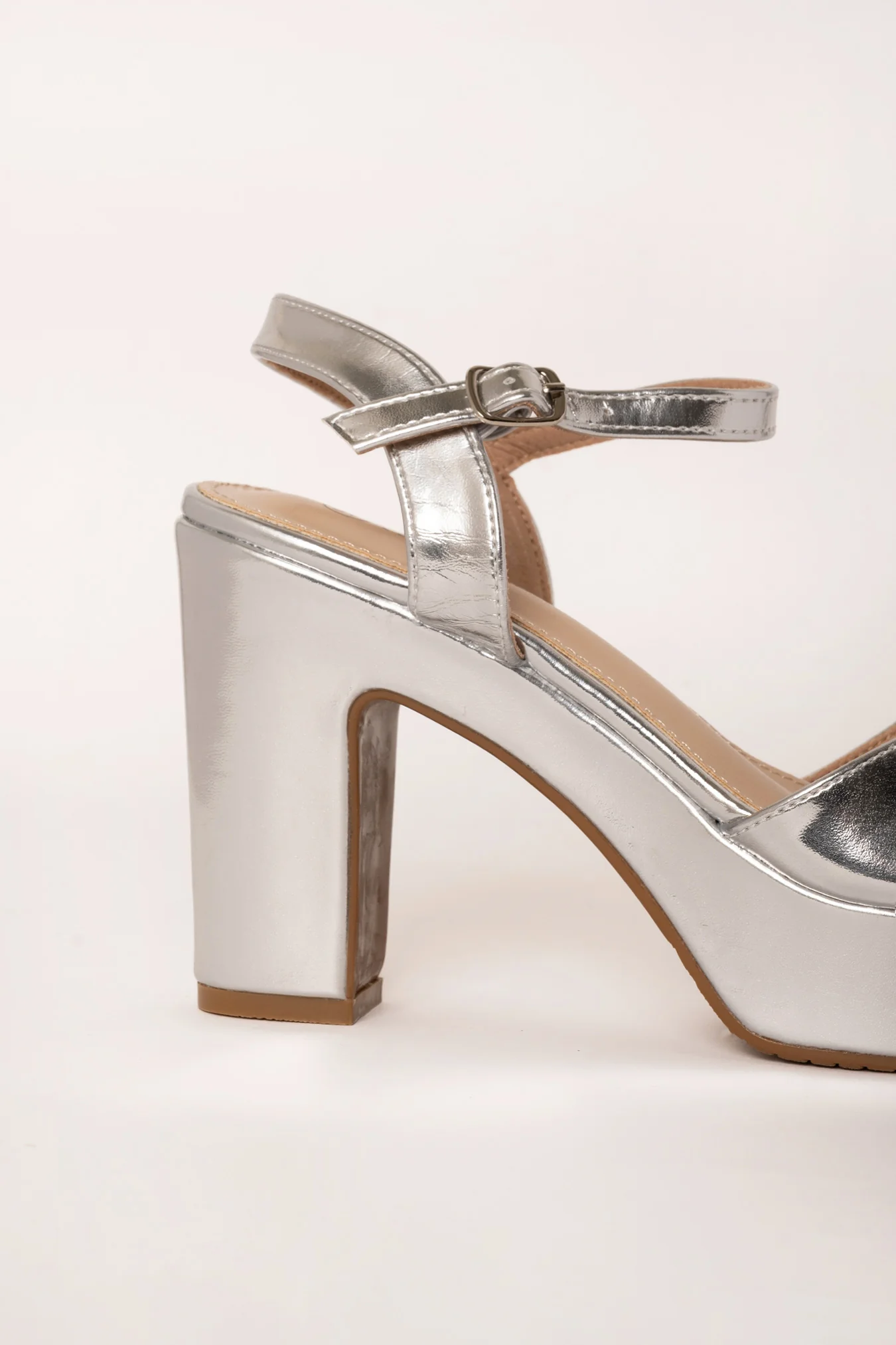 Sandalia Step Silver - Image 5