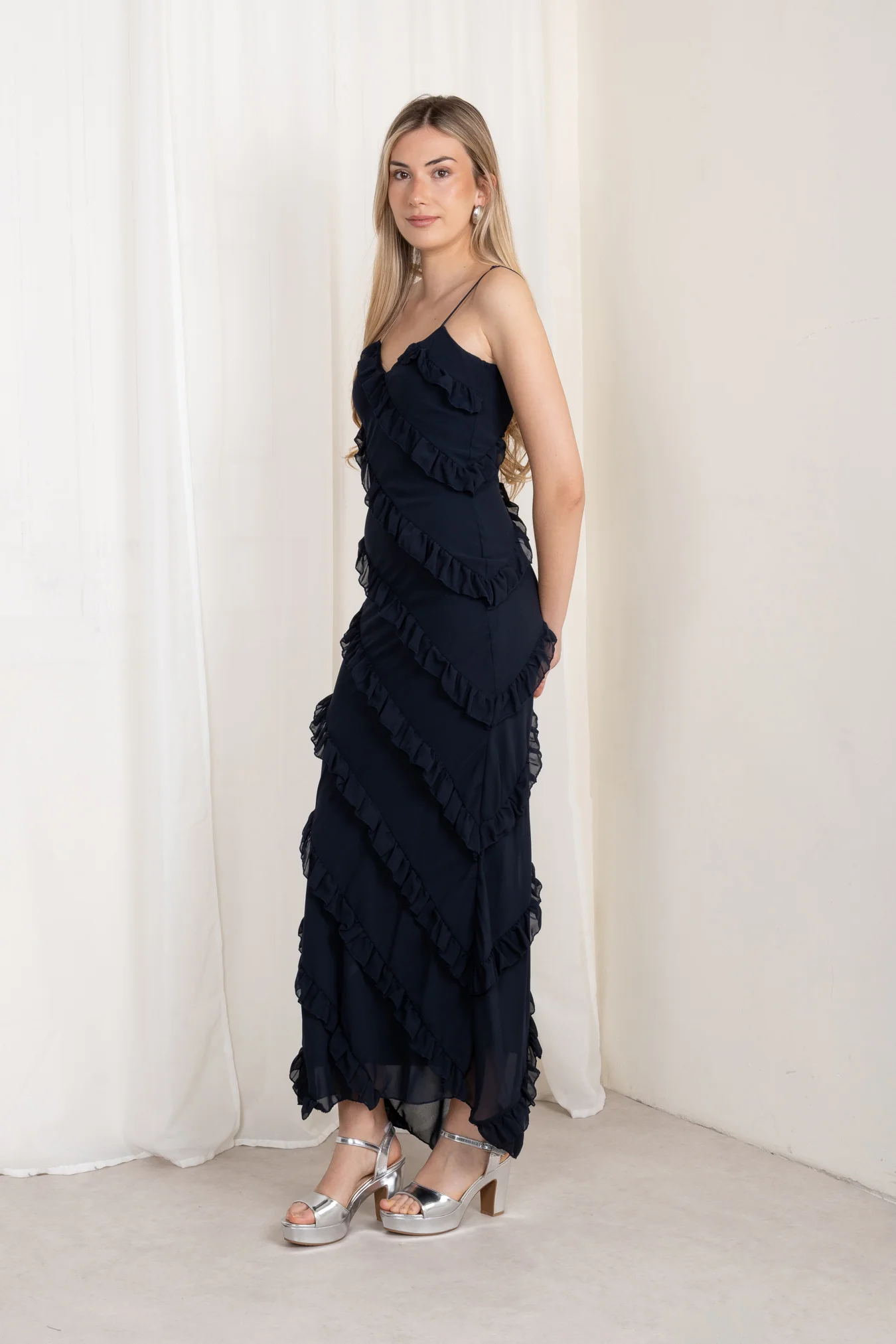 Vestido Maxi Volantes Azul Marino - Image 4